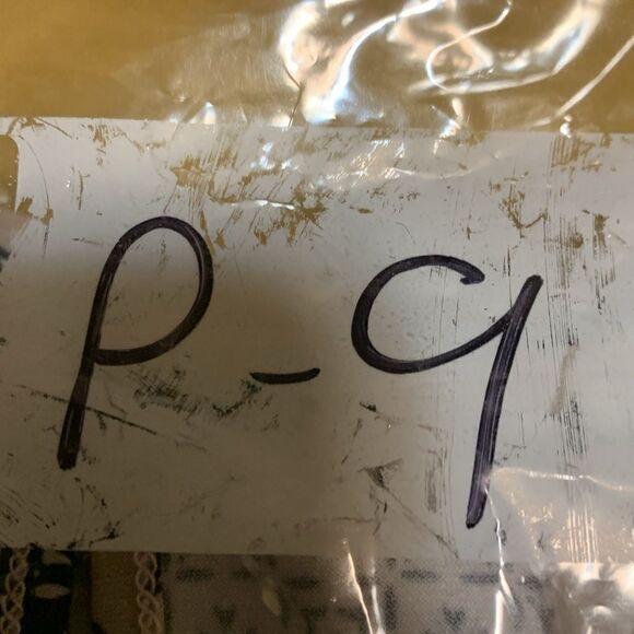 ANNABELLE, sleeveless blouse, like new, large - Picture 8 of 8